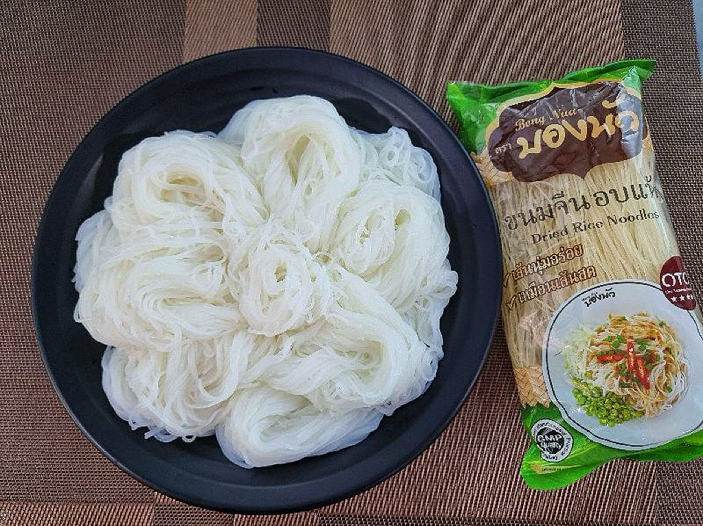 Dried thai rice noodles เส้นขนมจีนอบแห้ง image 0