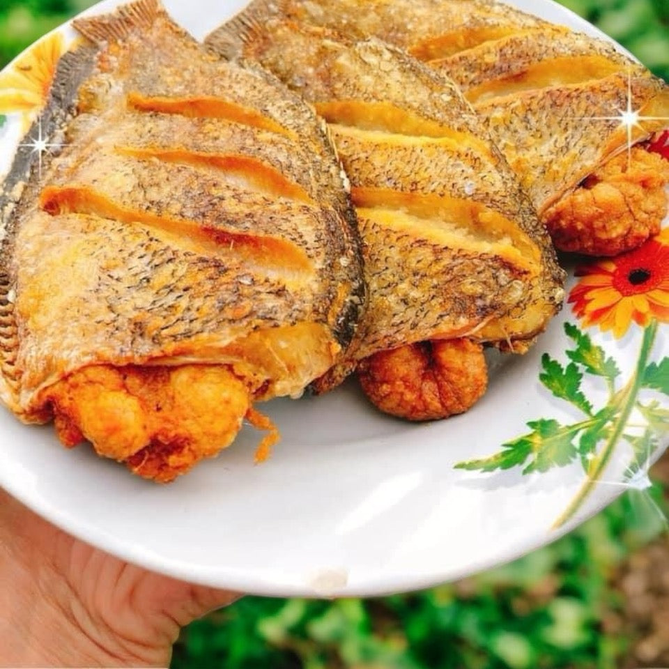 Fried gourami fish ปลาสลิดไข่ทอด image 0