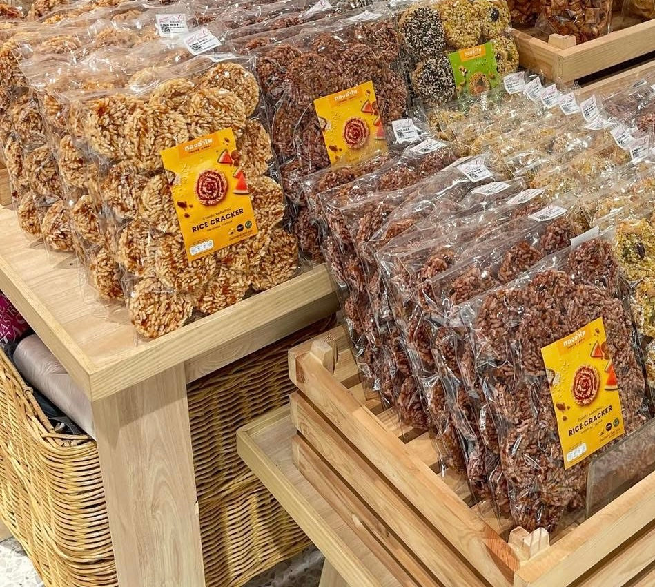 Black Sticky Rice Crackers ข้าวแต๋นข้าวเหนียวดำ